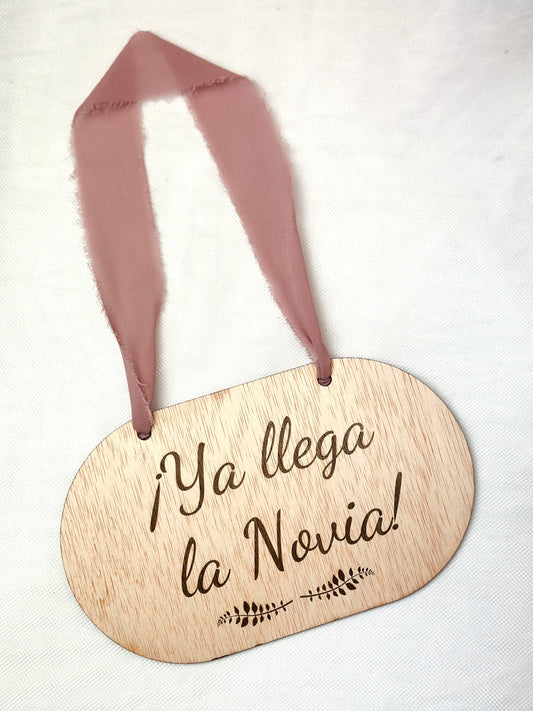 Cartel Llega la Novia